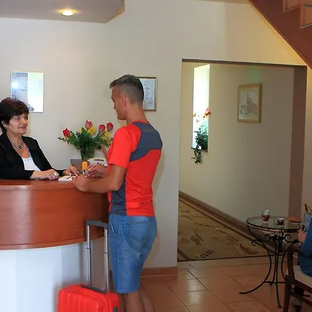 Hotel Pod Kamykiem 3*