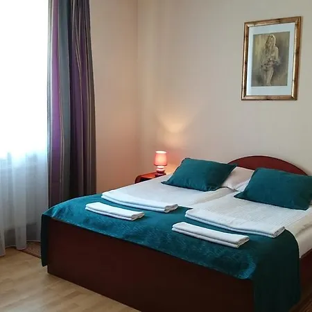 Hotel Pod Kamykiem 3*